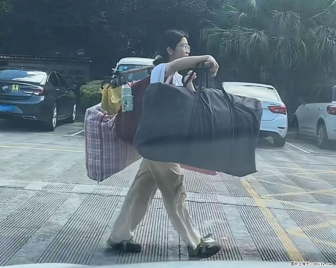 全网追的“扁担女孩”，找了一份暑假工，时薪12元 - 达州生活资讯 - 达州28生活网 dazhou.28life.net