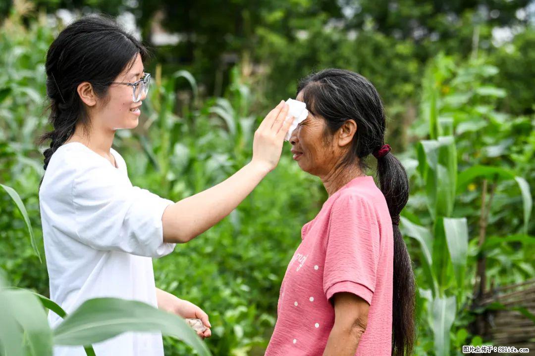 全网追的“扁担女孩”，找了一份暑假工，时薪12元 - 达州生活资讯 - 达州28生活网 dazhou.28life.net